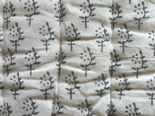 Tilonia® Twin Quilt - Centipede Stripe & Sprig in Slate Grey